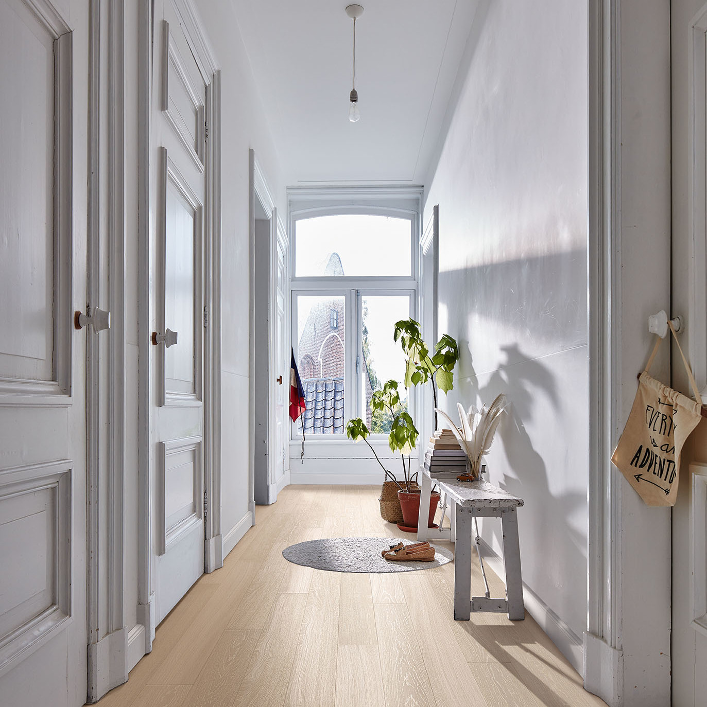 Grünpflanzen und Parkett sind richtig hygge