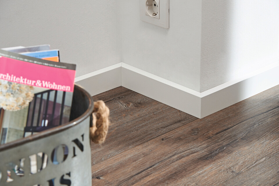 weiße Sockelleiste Fußleiste Profil 8 PK Uni weiß glänzend DF 324