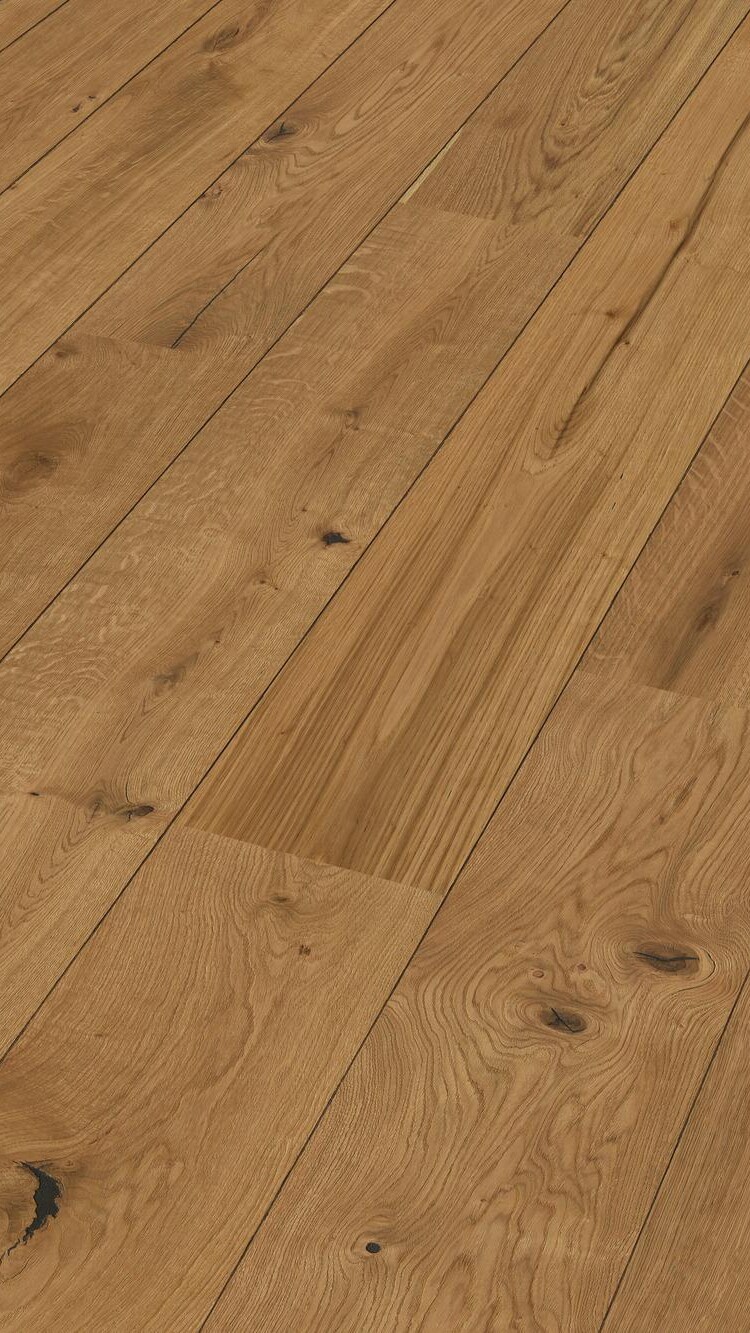 Holz-Sortierung "authentic" bei Lindura-Holzboden Lindura-Holzboden in der Sortierung authentic: rustikales Erscheinungsbild mit markanten Ästen, Rissen und Farbspiel