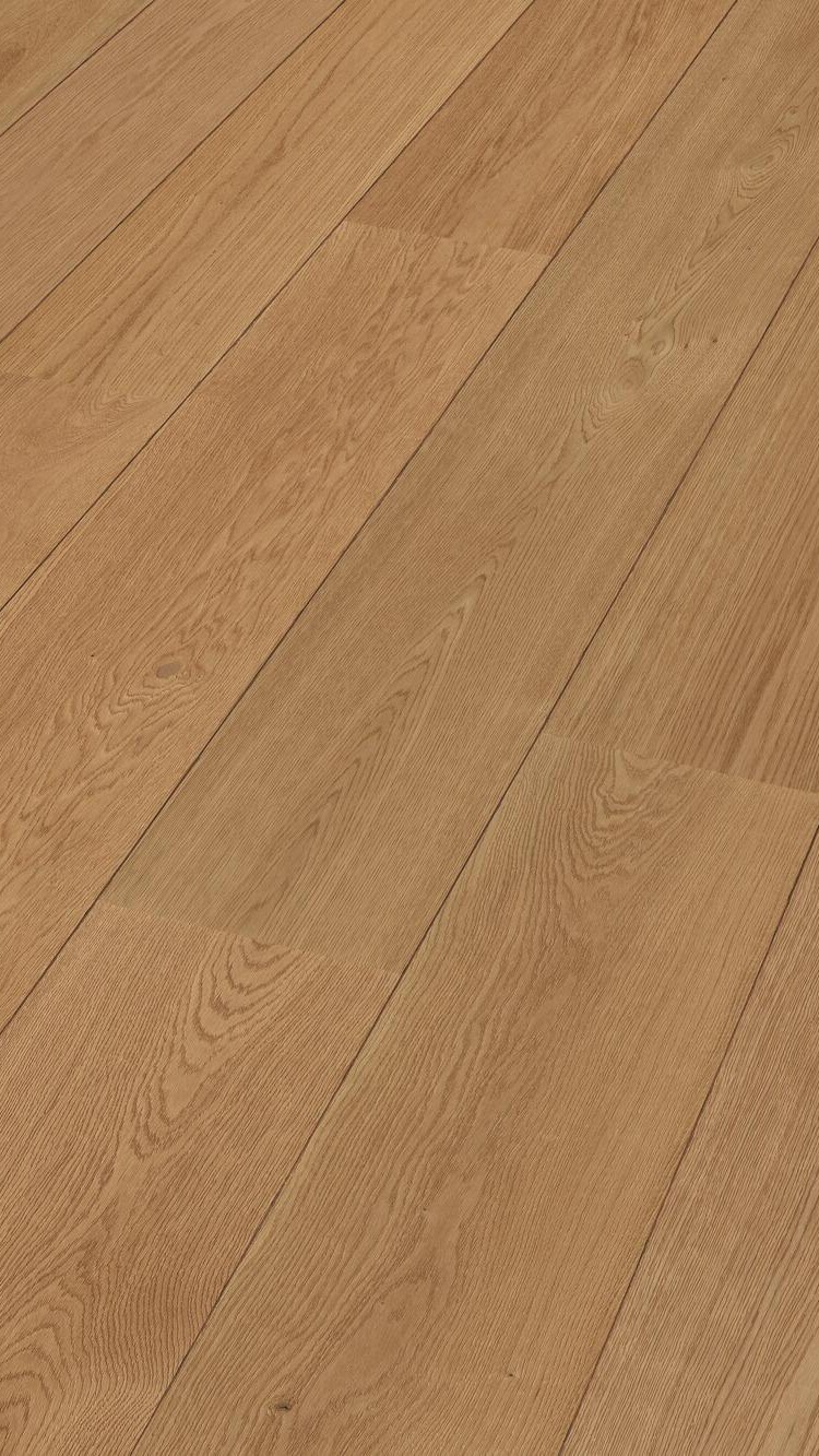 Holz-Sortierung "natur" bei Lindura-Holzboden Holz-Sortierung "natur" bei Lindura: ausgewogenes Farbspiel mit nur wenigen Ästen und Rissen