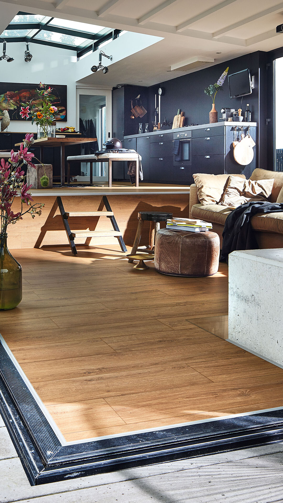 MEISTER Designboden in einem Hausboot 